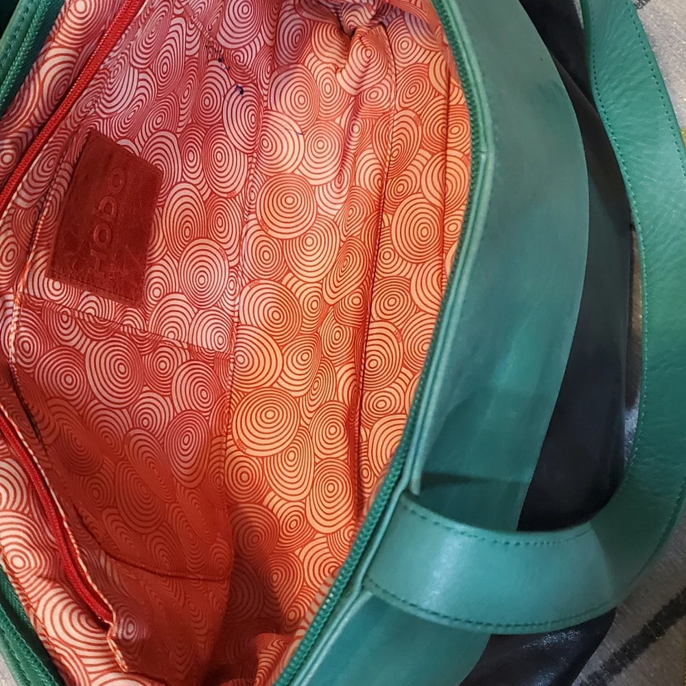 HOBO THE ORIGINAL TOTE BAG Two Tone Color Of Cow Leather ⚜️💚💙⚜️ - Picture 9 of 13